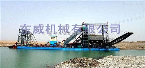 哪里买新型淘金船青州东威定制各种型号淘金设备