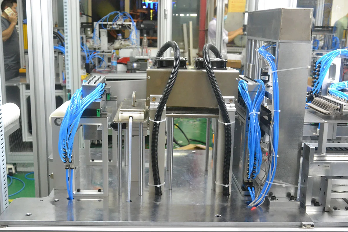 改造升级串焊机的压紧部分改造案例