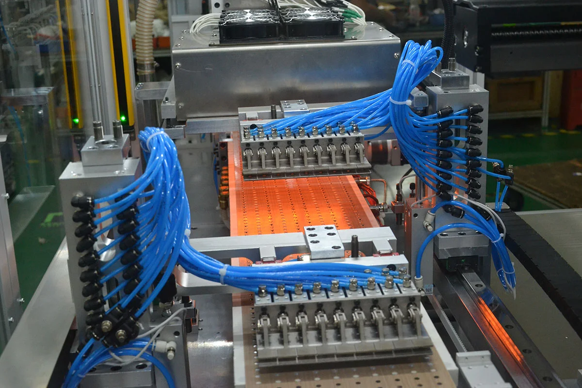 改造升级串焊机的焊台及带传送改造案例